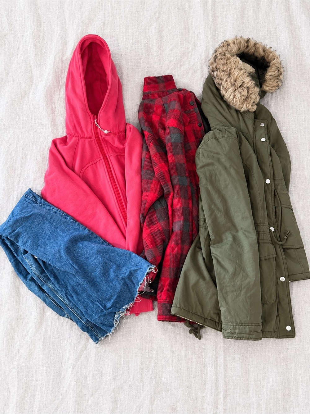 Women’s Small Fall/Winter Clothing Lot – Lululemon Columbia Hollister